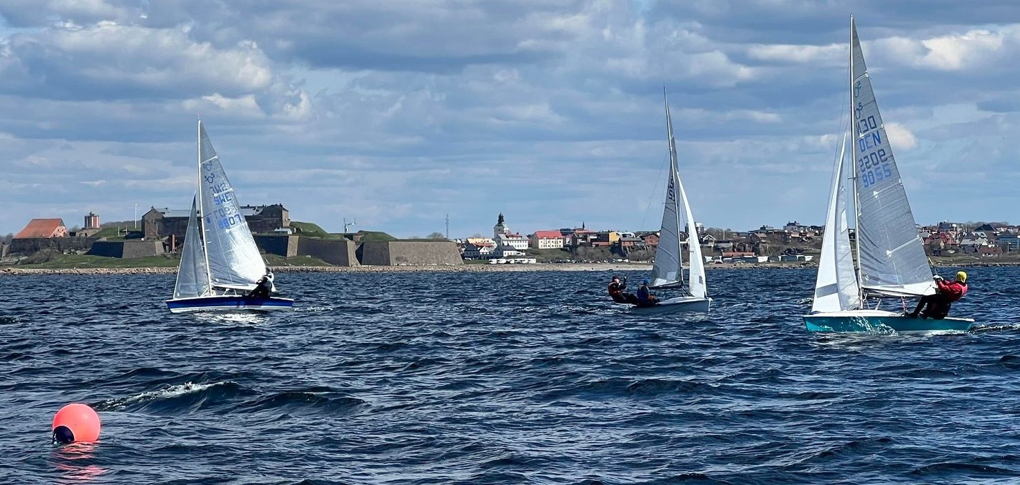 2.Sndag 21 april KRYSS