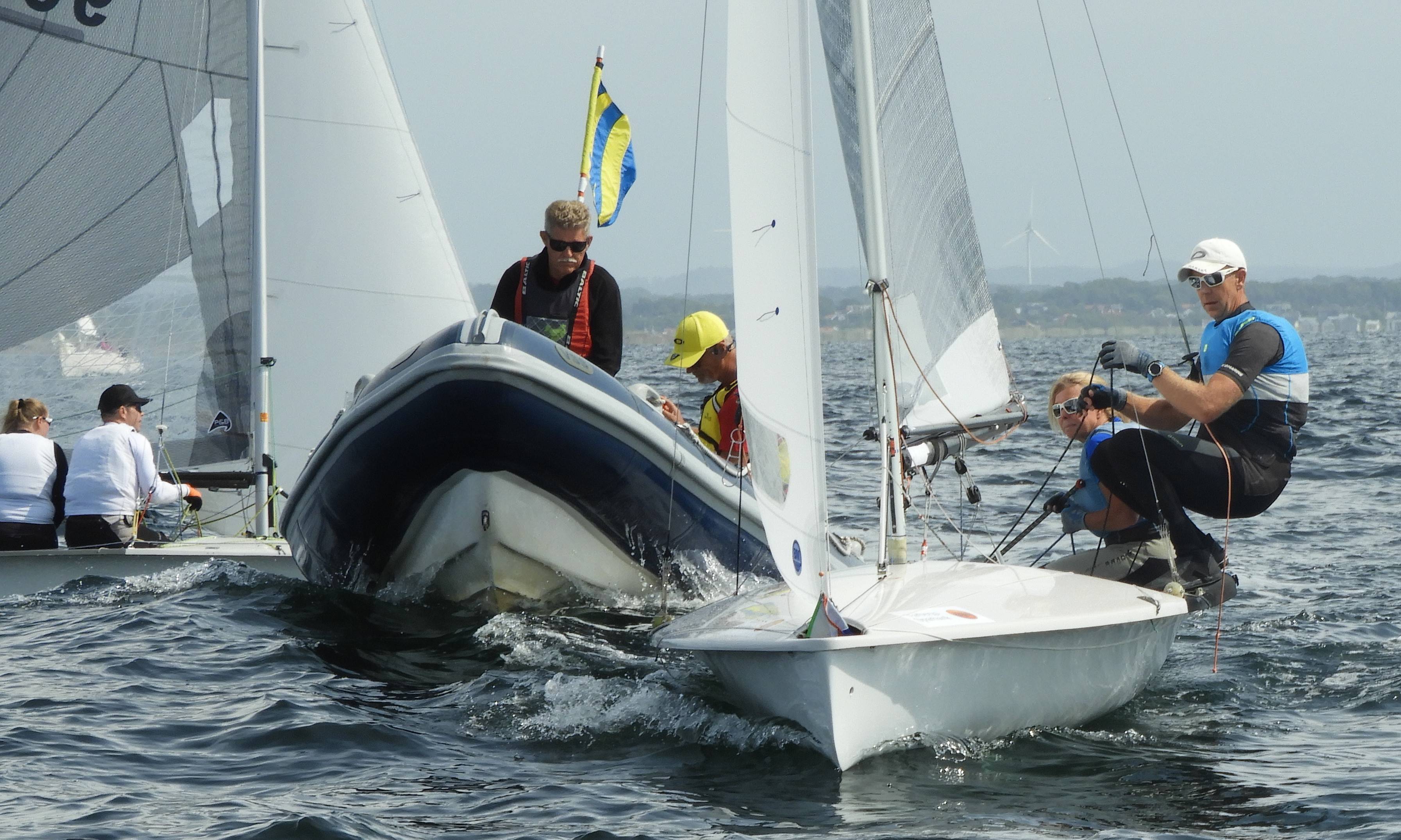 8.Malin och Johan hare - resized